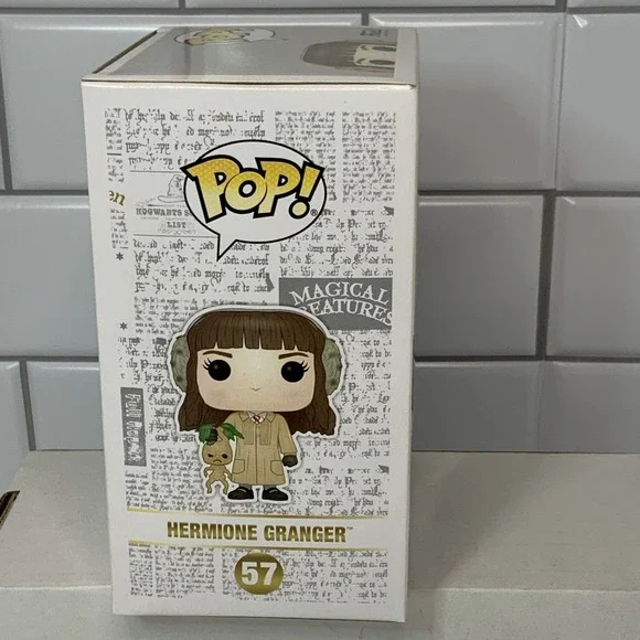 Funko Pop! Vinyl: Harry Potter - Hermione Granger #57 with mandrake - Picture 2 of 7
